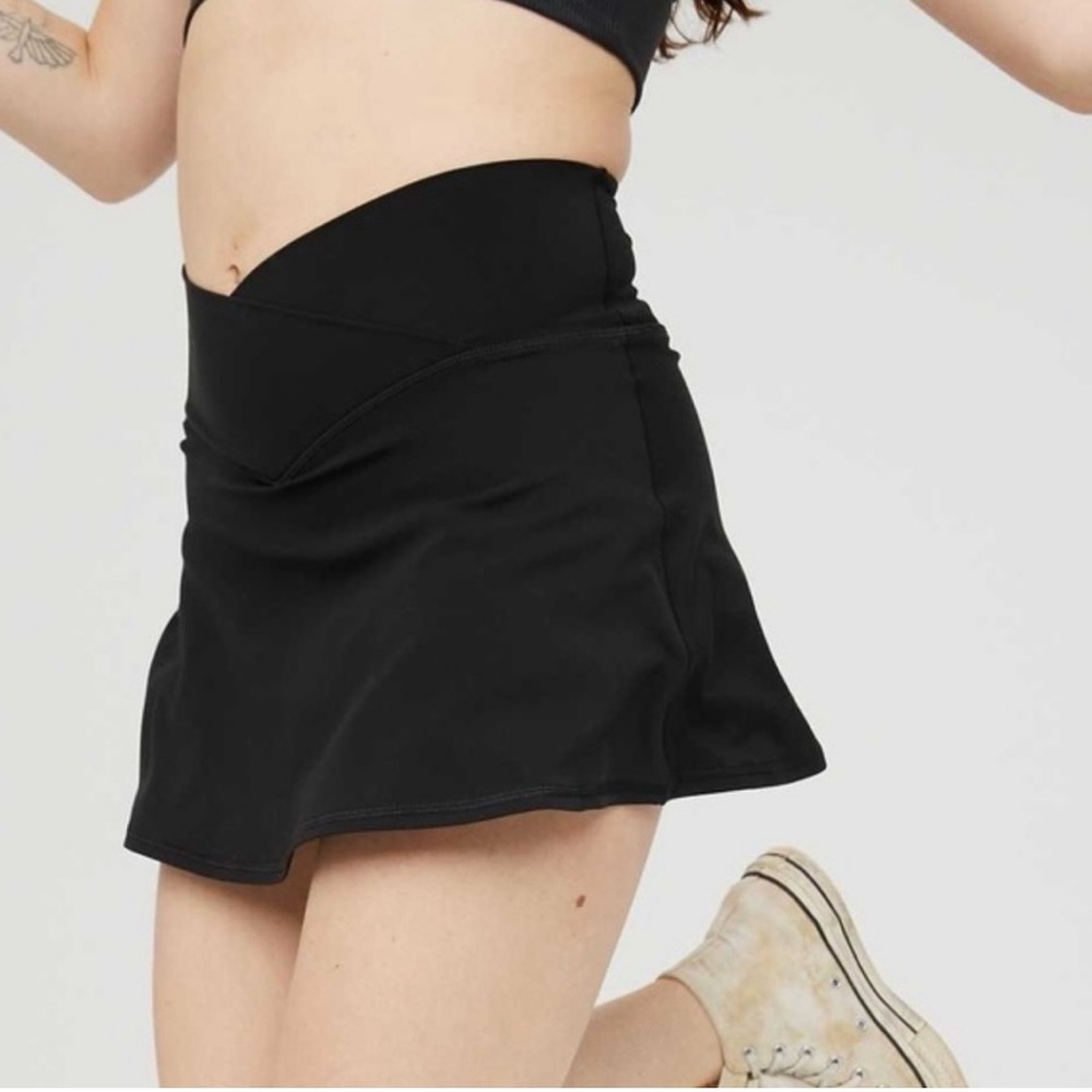 NWOT aerie tennis skirt